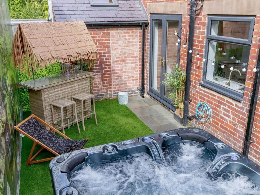 Dawns House Cromford, Peak District, Hot Tub, For 6 - Stunning Views Apartman Kültér fotó